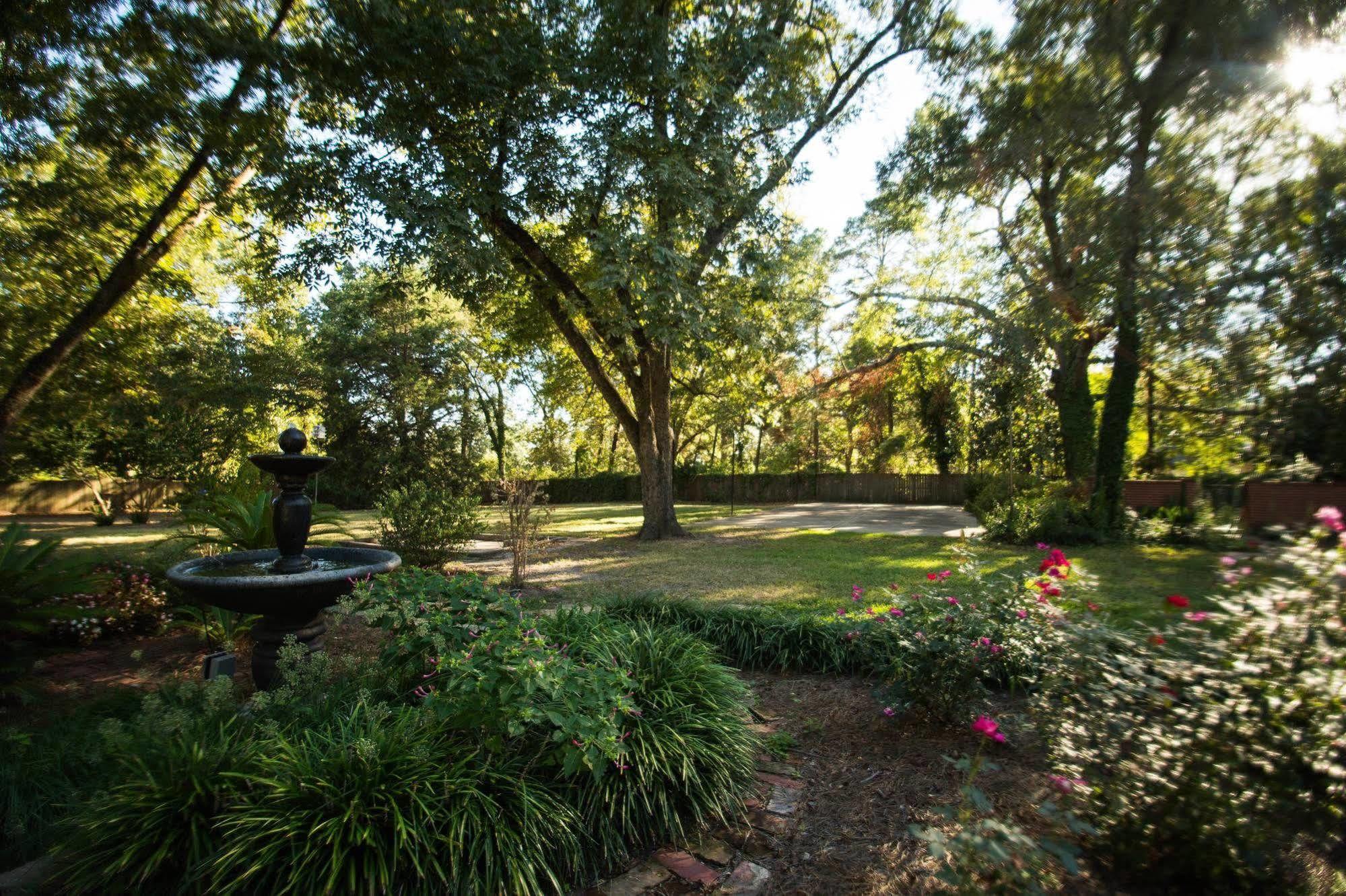 Grace Estate Bed & Breakfast Minden Exterior photo